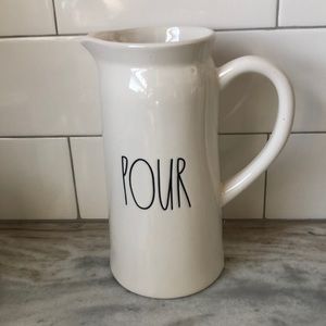 Rae Dunn pour pitcher